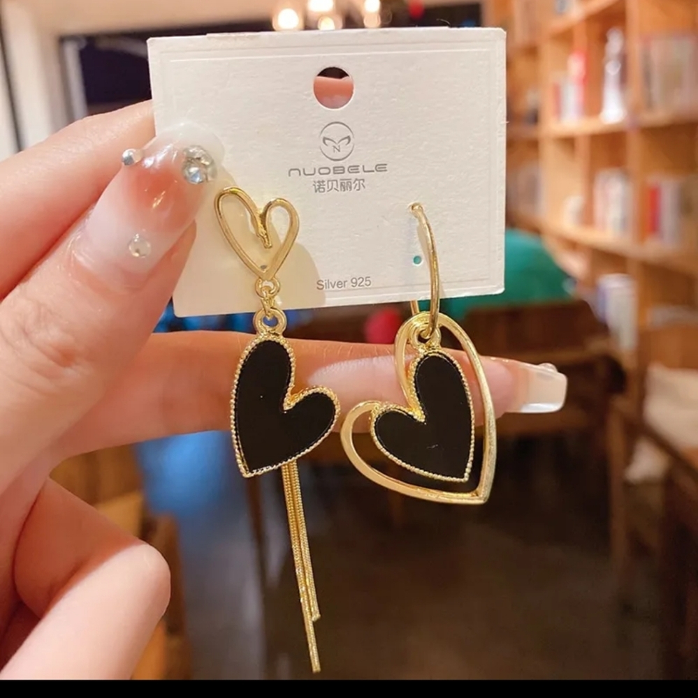 Gold toned Heart Party Earrings